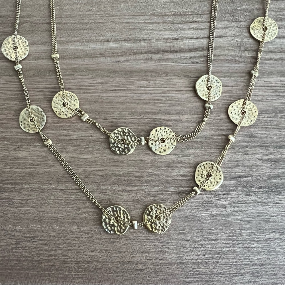 BANANA REPUBLIC • Long Gold Plated Hammered Disc Necklace